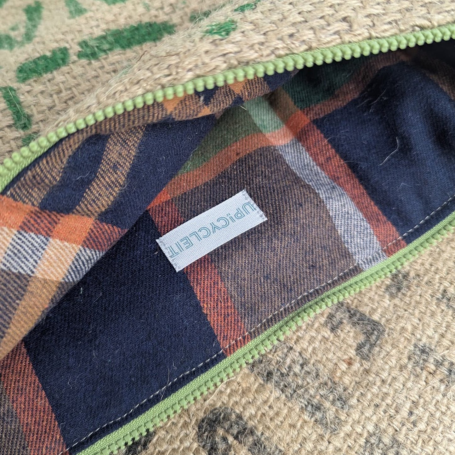 Sustainable 13" laptop sleeve