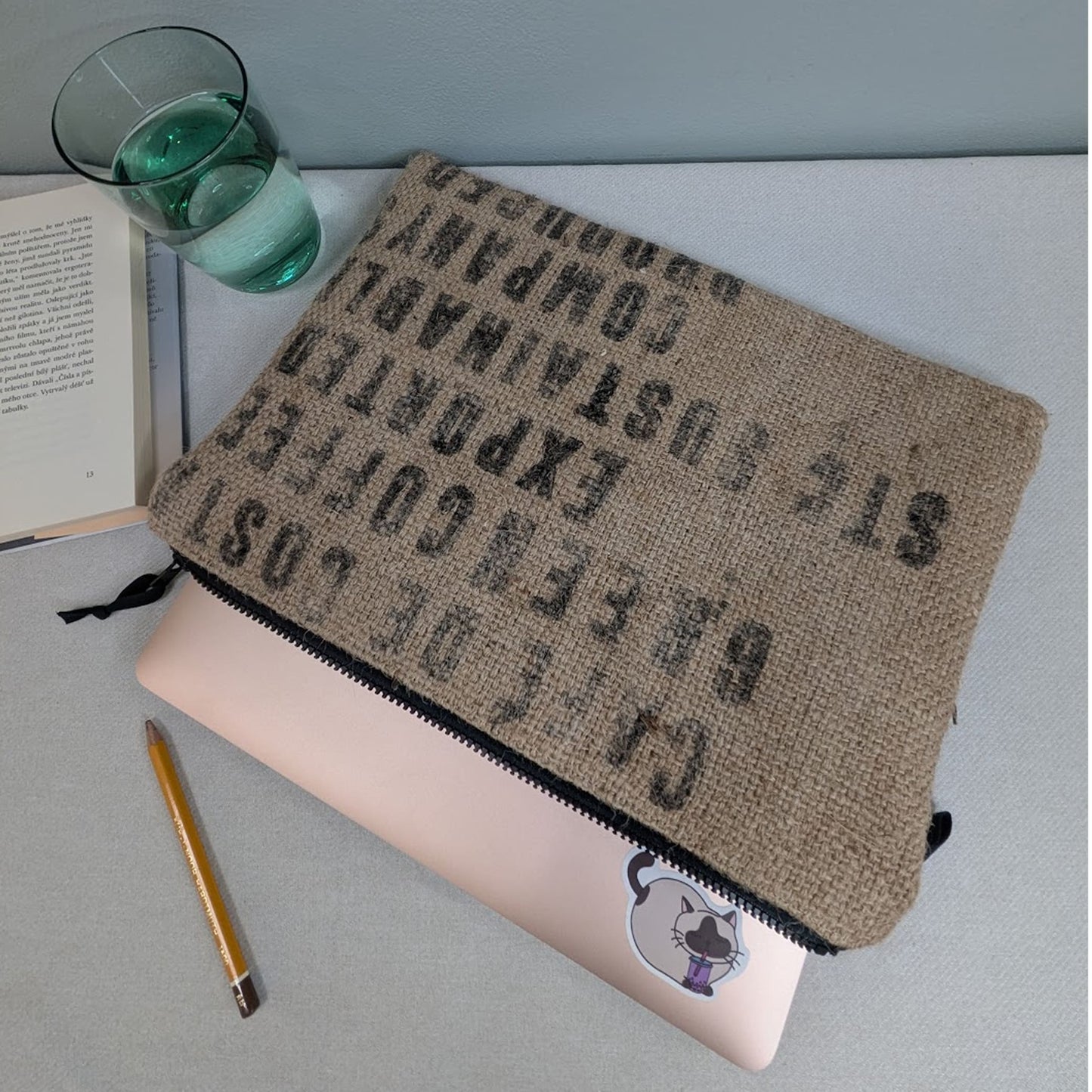 Sustainable 13" laptop sleeve