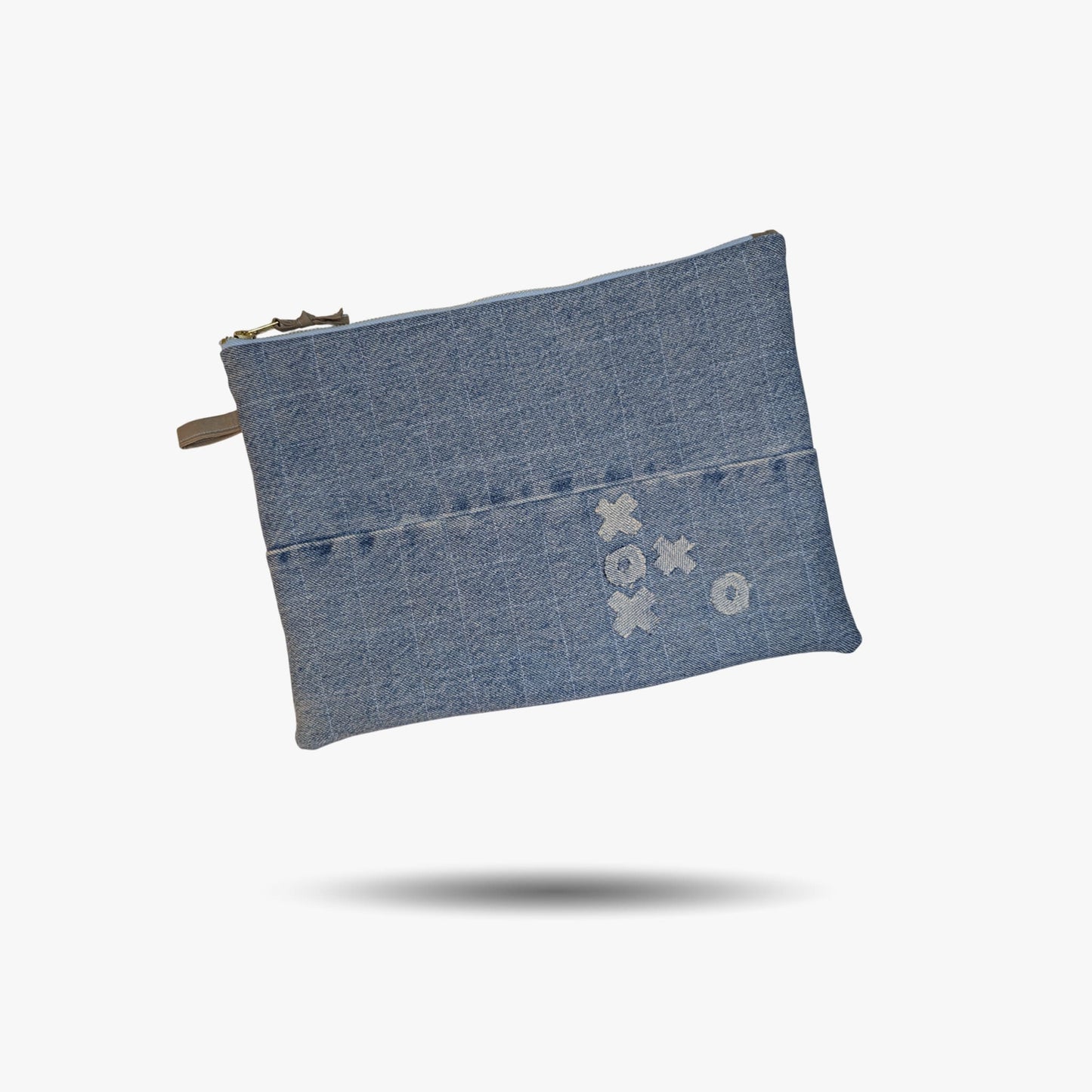 Light blue laptop sleeve made of upcycled jeans 13"