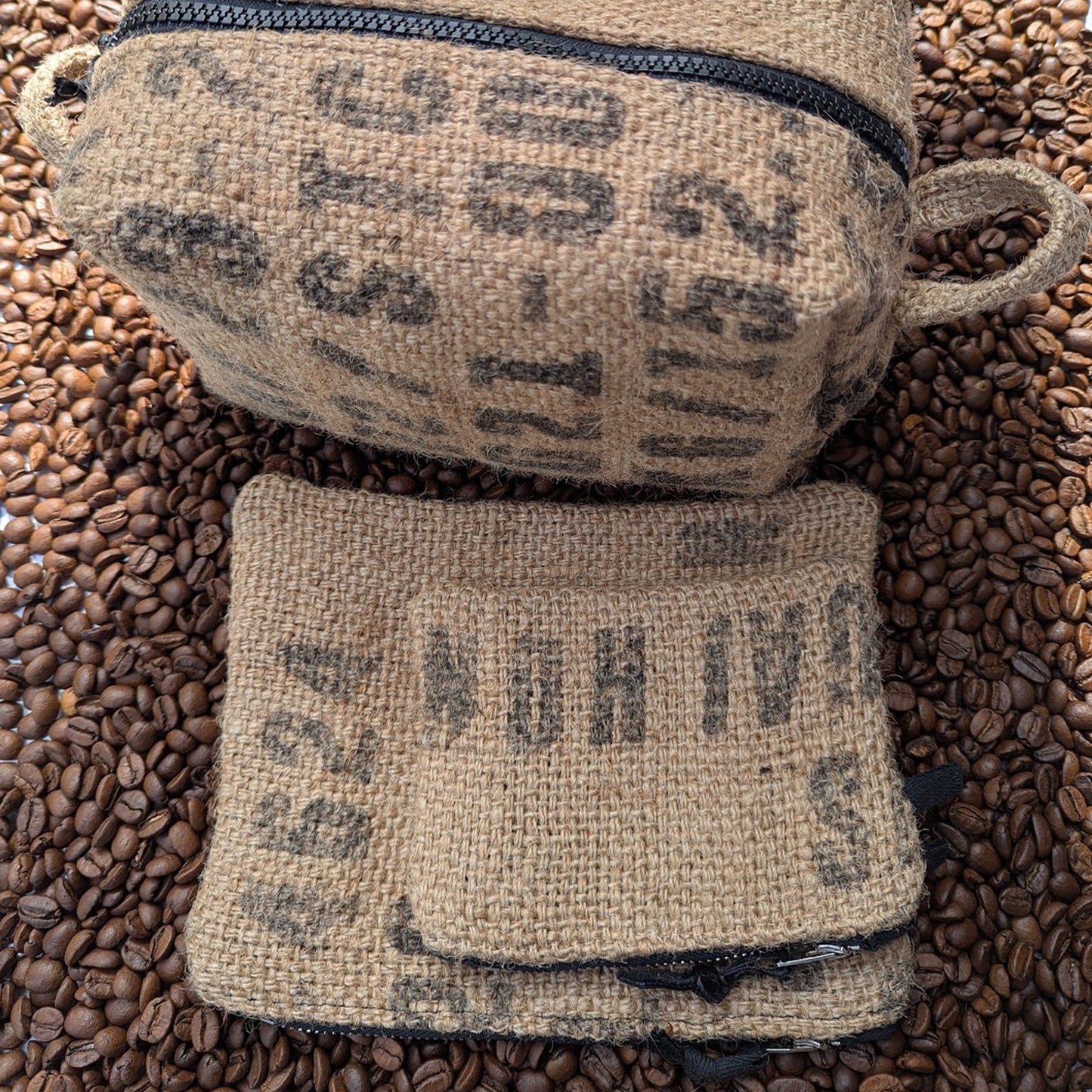 Výhodné balení: 3x kosmeticka taštička Coffee Lovers (-20%)